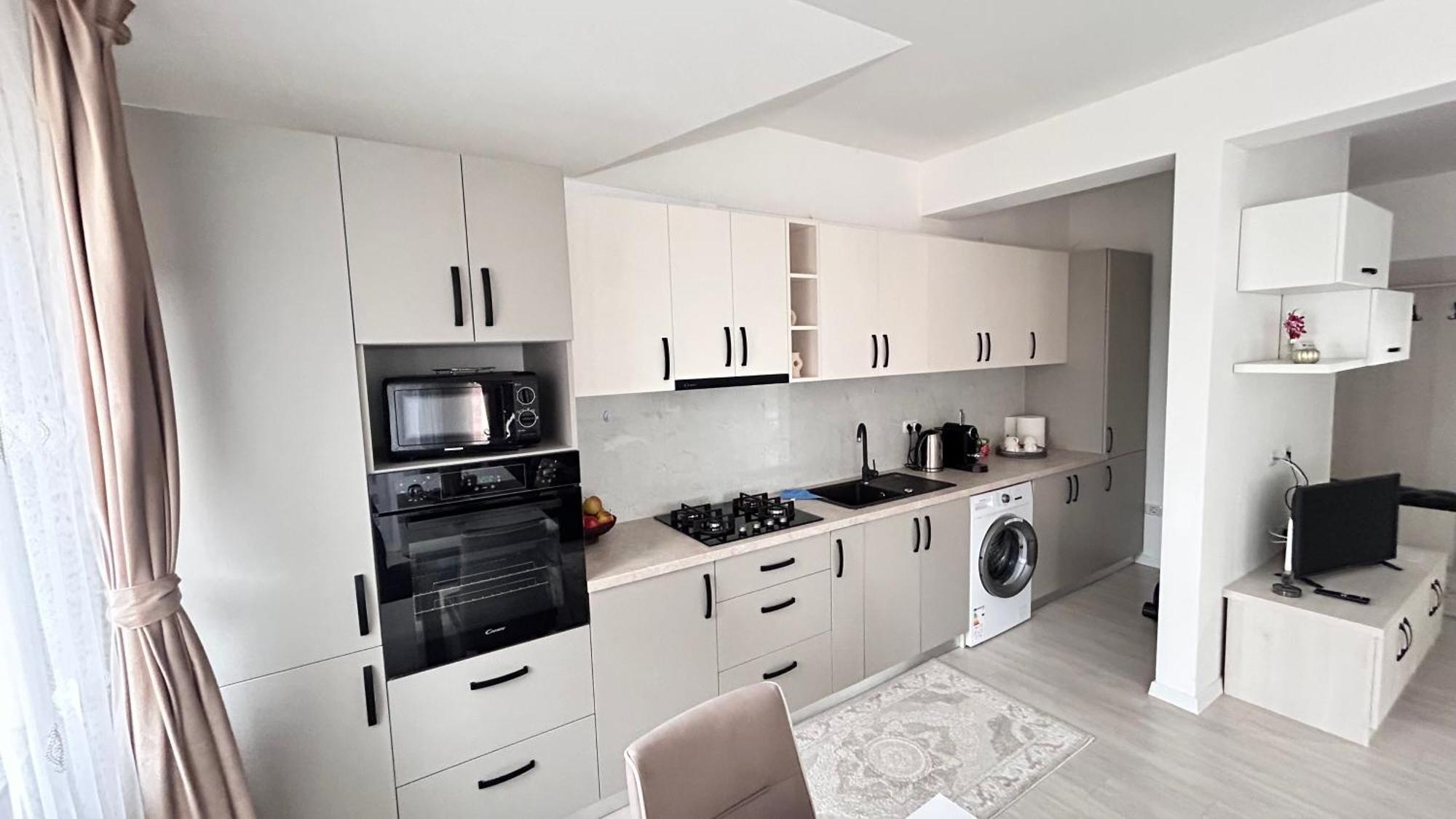 Appartamento Dany Luxury Apartament Rădăuţi Esterno foto