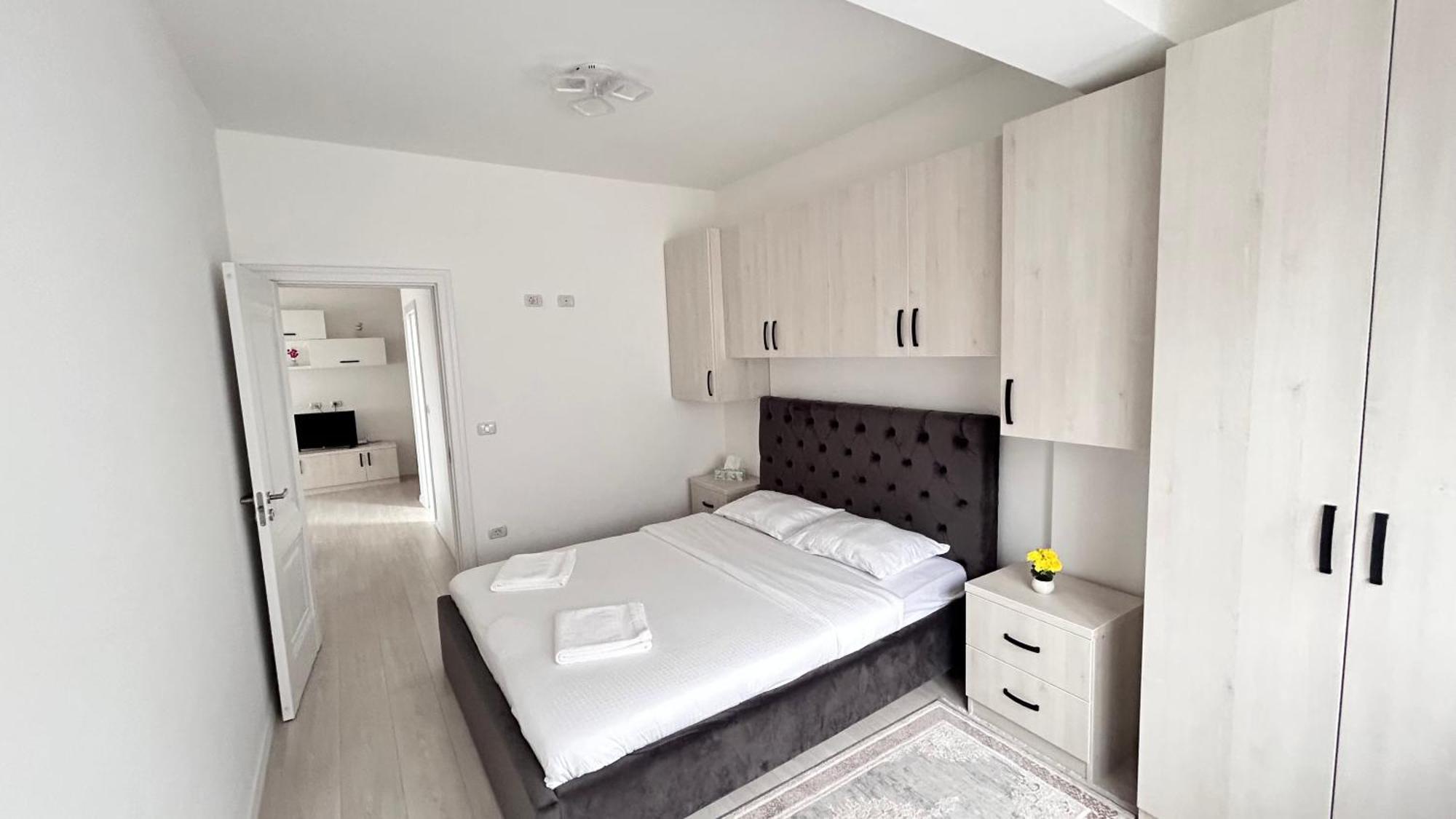 Appartamento Dany Luxury Apartament Rădăuţi Esterno foto